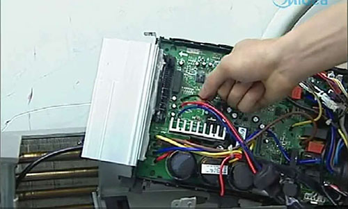 高唐美的空调电话是多少